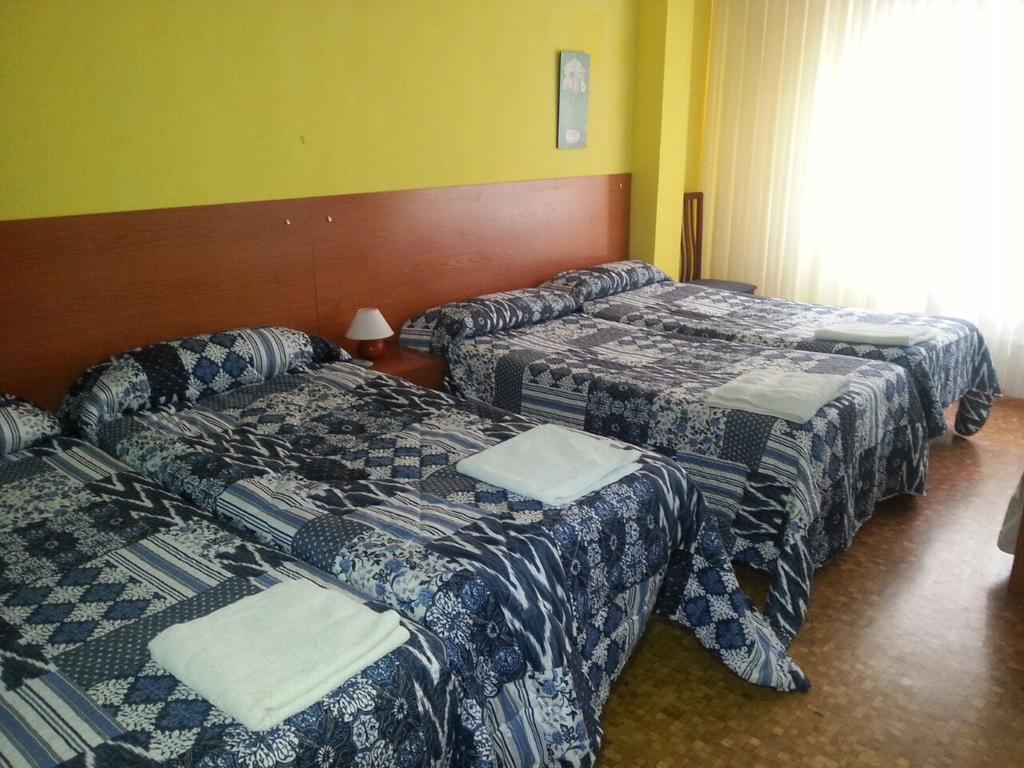 Pension Cinco Villas Логроньо Номер фото